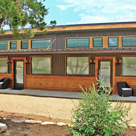 Green Acres Cottages - New Braunfels Suite วิมเบอร์ลีย์ ภายนอก รูปภาพ