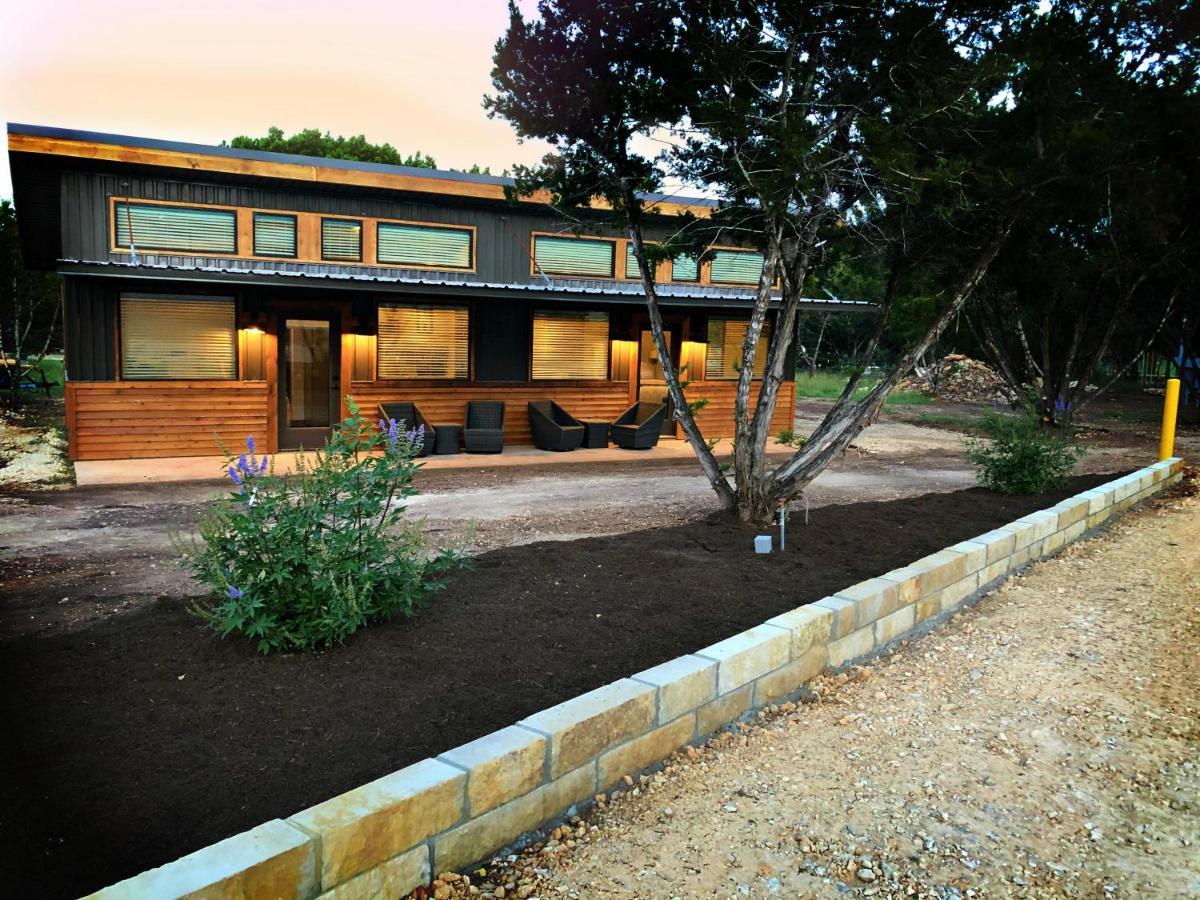 Green Acres Cottages - New Braunfels Suite วิมเบอร์ลีย์ ภายนอก รูปภาพ